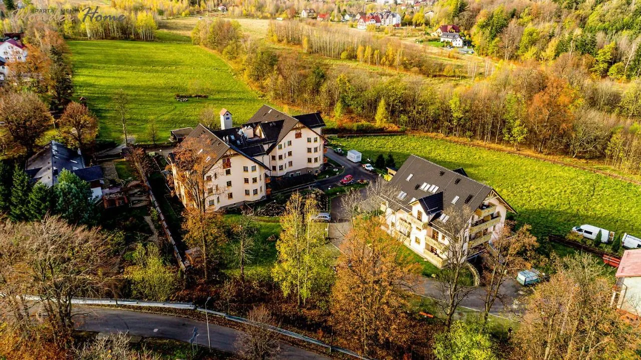 Wonder Home - Apartamenty W Spokojnej Okolicy, Z Widokiem Na Gory Karpacz 0*,  Polska